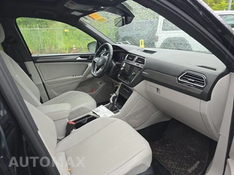 2022 Volkswagen Tiguan SE R-Line Black - miniatura 8