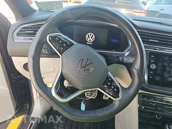 2022 Volkswagen Tiguan SE R-Line Black - miniatura 10