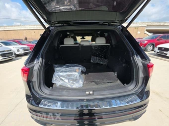 2022 Volkswagen Tiguan SE R-Line Black - miniatura 11