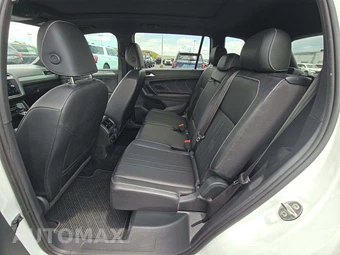 2022 Volkswagen Tiguan SE R-Line Black - miniatura 10