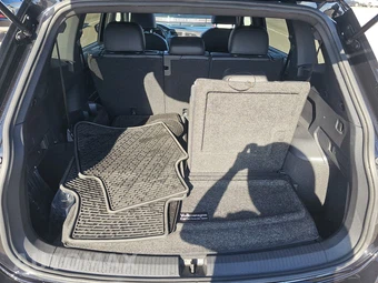 2022 Volkswagen Tiguan SE R-Line Black - miniatura 17