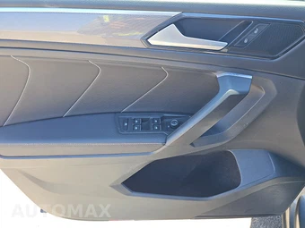 2022 Volkswagen Tiguan SE R-Line Black - miniatura 9
