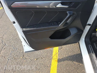 2022 Volkswagen Tiguan SE R-Line Black - miniatura 9