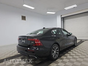 2022 Volvo S60 B5 Inscription - miniatura 4