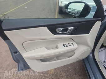 2022 Volvo S60 B5 Inscription - miniatura 9