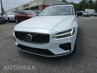 2022 Volvo S60 B5 Inscription