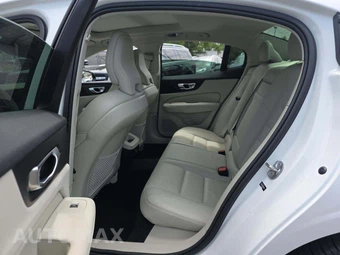 2022 Volvo S60 B5 Inscription – miniatura 13