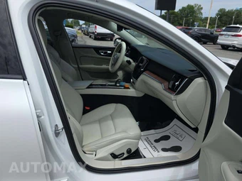 2022 Volvo S60 B5 Inscription – miniatura 18