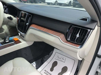 2022 Volvo S60 B5 Inscription – miniatura 19