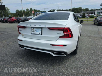 2022 Volvo S60 B5 Inscription – miniatura 3