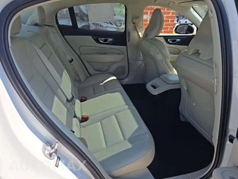2022 Volvo S60 B5 Inscription – miniatura 16