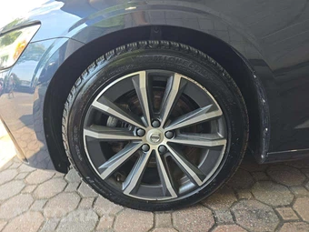 2022 Volvo S60 B5 Momentum - miniatura 22