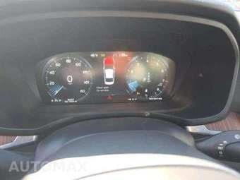 2022 Volvo S60 B5 Momentum – miniatura 9