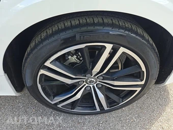 2022 Volvo S60 Recharge Plug-In Hybrid T8 R-Design Expression - miniatura 11