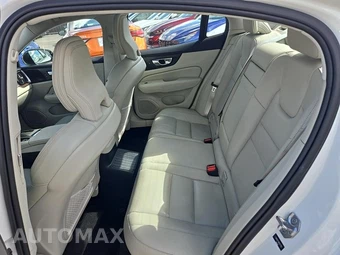 2022 Volvo S60 Recharge Plug-In Hybrid T8 R-Design Expression - miniatura 16