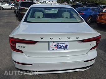 2022 Volvo S60 Recharge Plug-In Hybrid T8 R-Design Expression - miniatura 5