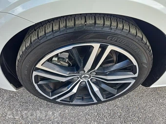 2022 Volvo S60 Recharge Plug-In Hybrid T8 R-Design Expression - miniatura 8
