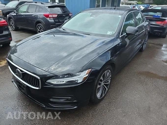 2022 Volvo S90 B6 Momentum