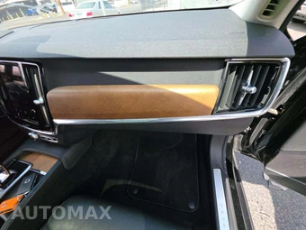 2022 Volvo S90 B6 Momentum - miniatura 19