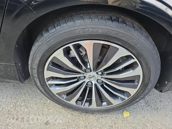 2022 Volvo S90 B6 Momentum - miniatura 11