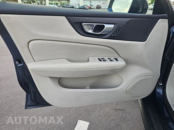 2022 Volvo V60 Cross Country T5 - miniatura 11