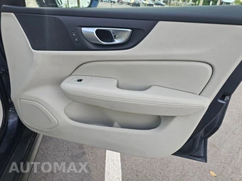 2022 Volvo V60 Cross Country T5 - miniatura 22