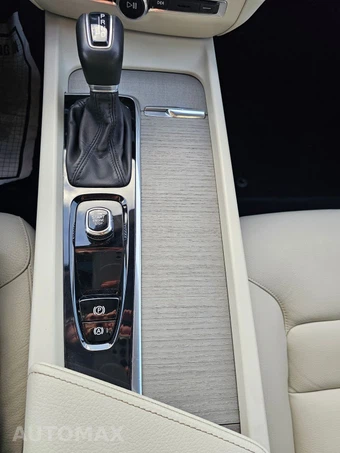 2022 Volvo V60 Cross Country T5 - miniatura 29