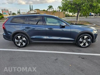 2022 Volvo V60 Cross Country T5 - miniatura 4