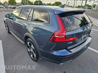 2022 Volvo V60 Cross Country T5 - miniatura 7