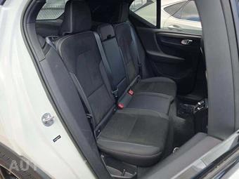 2022 Volvo XC40 Recharge Pure Electric P8 Plus - miniatura 16
