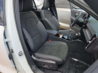2022 Volvo XC40 Recharge Pure Electric P8 Plus - miniatura 18