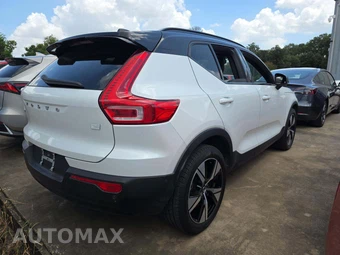 2022 Volvo XC40 Recharge Pure Electric P8 Plus - miniatura 3