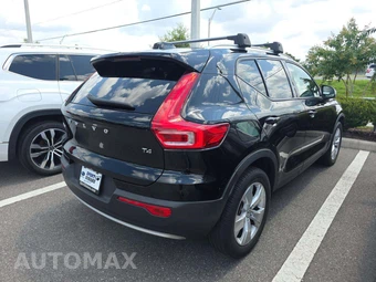 2022 Volvo XC40 T4 Momentum - miniatura 3