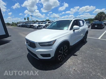 2022 Volvo XC40 T5 Inscription
