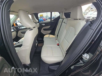 2022 Volvo XC40 T5 Momentum - miniatura 13