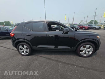 2022 Volvo XC40 T5 Momentum - miniatura 4