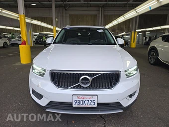 2022 Volvo XC40 T5 Momentum - miniatura 2