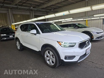 2022 Volvo XC40 T5 Momentum - miniatura 3