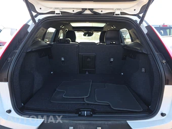 2022 Volvo XC40 T5 R-Design - miniatura 17
