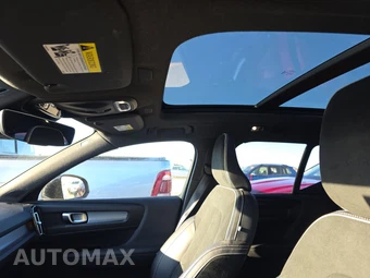 2022 Volvo XC40 T5 R-Design - miniatura 18