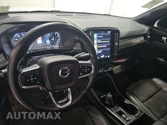 2022 Volvo XC40 T5 R-Design – miniatura 11