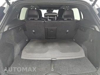 2022 Volvo XC40 T5 R-Design – miniatura 16