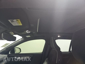 2022 Volvo XC40 T5 R-Design – miniatura 20