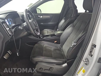 2022 Volvo XC40 T5 R-Design – miniatura 7