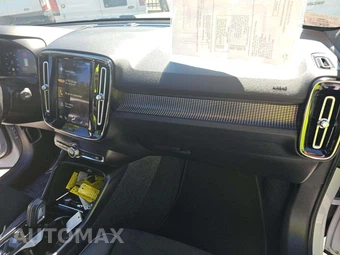 2022 Volvo XC40 T5 R-Design - miniatura 19