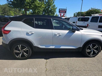 2022 Volvo XC40 T5 R-Design - miniatura 4