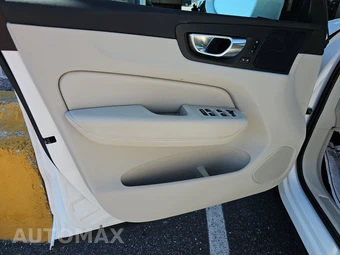 2022 Volvo XC60 B5 Inscription - miniatura 9