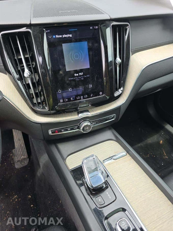 2022 Volvo XC60 B5 Inscription – miniatura 10