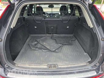 2022 Volvo XC60 B5 Inscription – miniatura 14