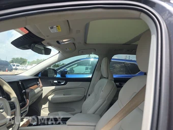 2022 Volvo XC60 B5 Momentum - miniatura 18